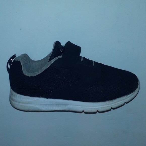 Cushion Fit Lightweight Breathable Running Sneaker - Picture 2 of 3